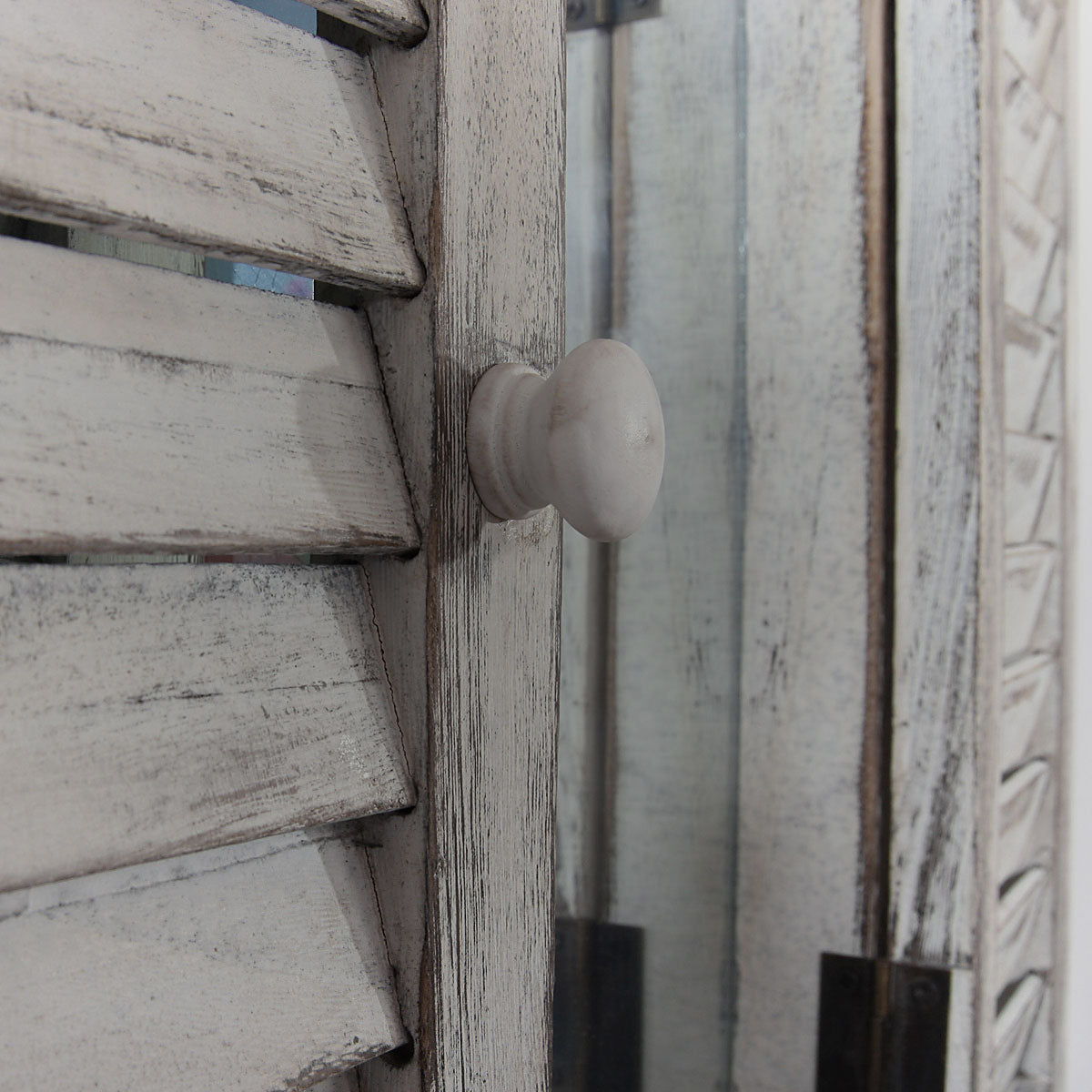 Wandspiegel raam met luiken 53x42x5cm ~ grijs shabby