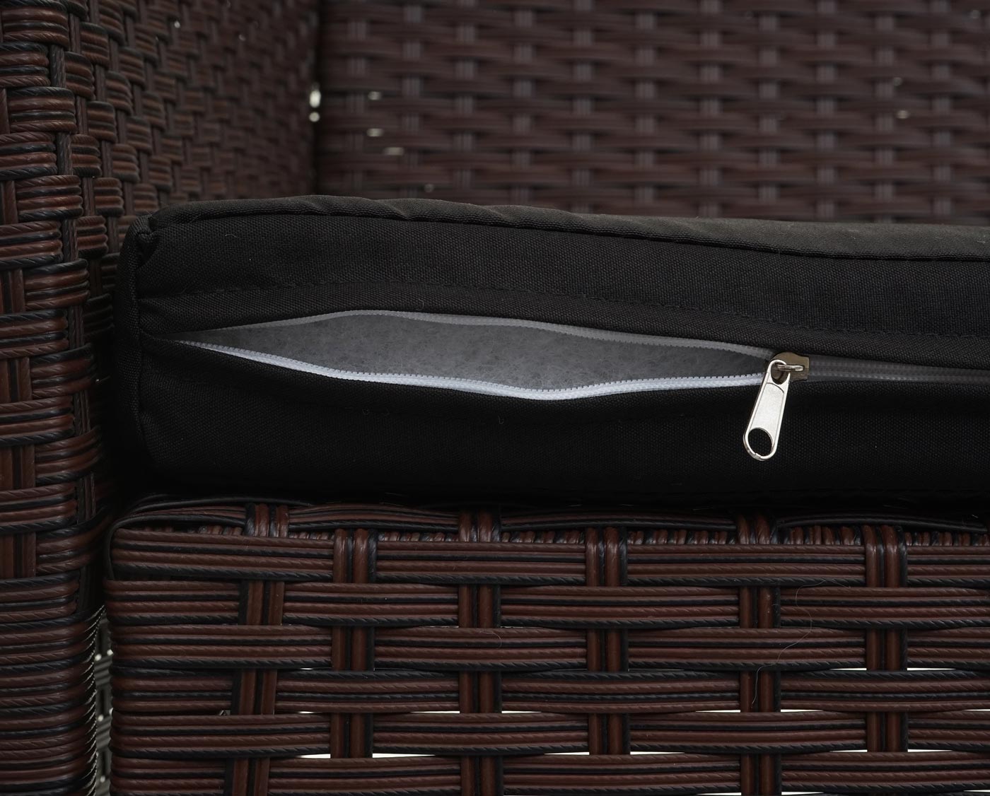 Poly-rattan tuinbank Halden, zitting ~ bruin-gemarmerd, kussens zwart