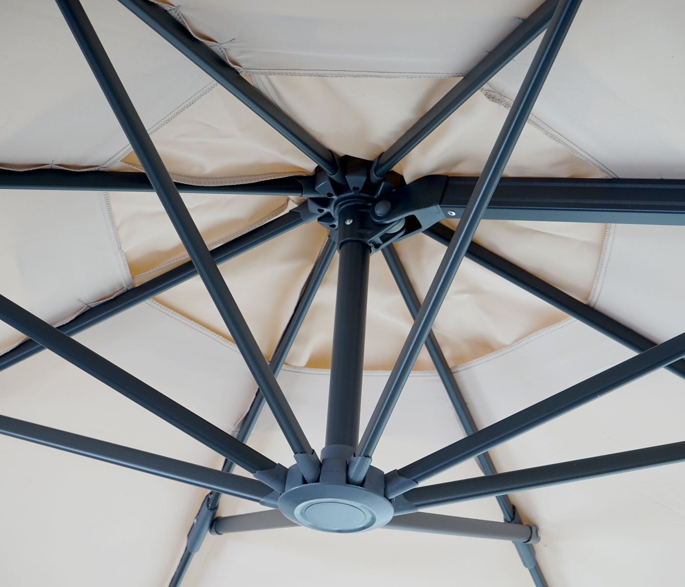 Zweefparasol MCW-A96, parasol, rond Ø 3,5m polyester aluminium/staal 26kg ~ crème zonder voet